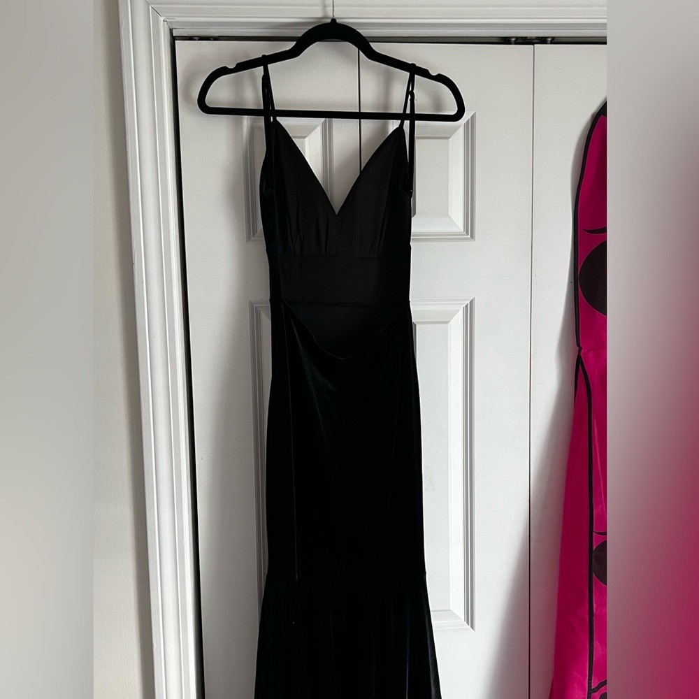 Velvet Black Long Sleeves Sheath Formal Dress main image 0